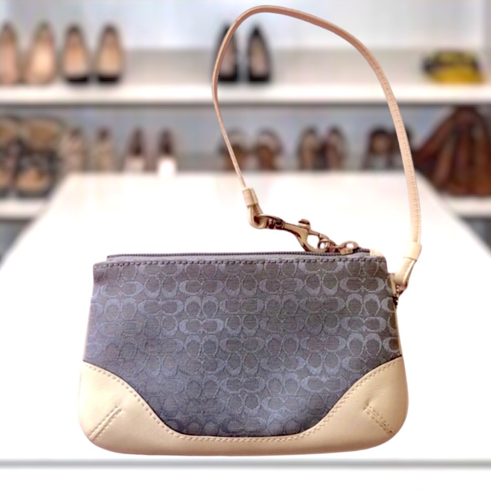 COACH WRISTLET BLUE JACQUARD W/WHITE LEATHER TRIM